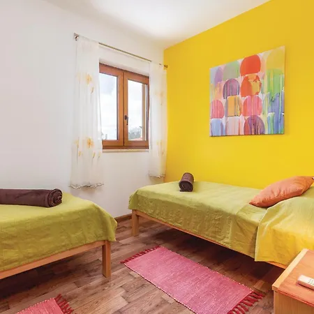 4 Bedroom Beautiful Home In Kunj *