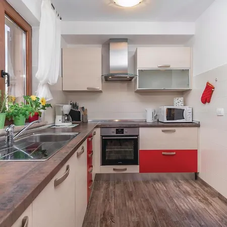 4 Bedroom Beautiful Home In Kunj Kunj